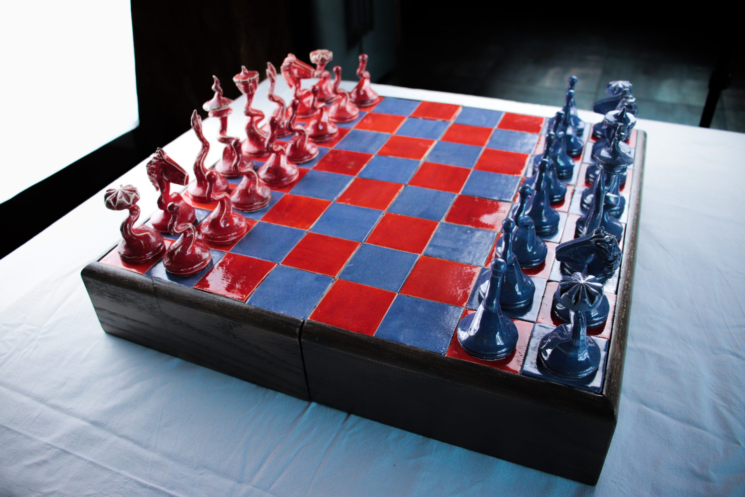 Jeu d'Échecs Rouge et Violet – Image 15